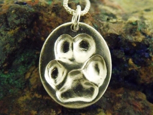Paw Print Small Oval Pendant